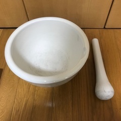 乳鉢（直径約26cm）と乳棒