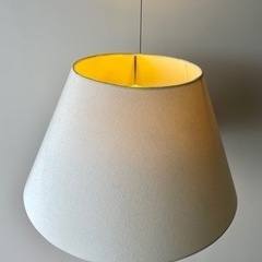 〈IKEA〉フロアライト電球付き 組み立て簡単 照明器具の画像