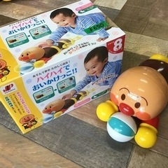 アンパンマン ハイハイでおいかけっこ