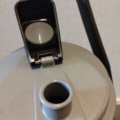 最終お値下げ　水筒　2.5Lの画像
