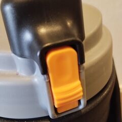 最終お値下げ　水筒　2.5Lの画像
