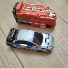 変形ミニカーバンダイブーブ２台セットの画像