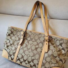 【美品】COACHコーチハンドバッグ（袋付き）の画像