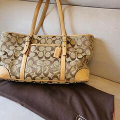 【美品】COACHコーチハンドバッグ（袋付き）