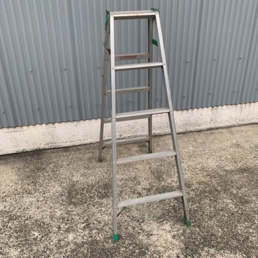 ハシゴ　脚立　５段　天板高さ140cm  中古　※説明欄必読