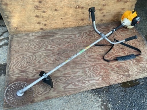 リョービ　（ゼノア ）　エンジン式　刈払機　EKK2620