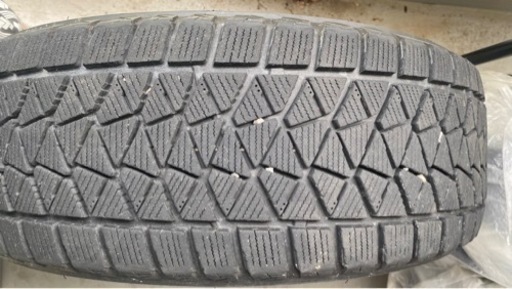車のパーツ タイヤ、ホイール