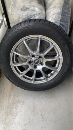 車のパーツ タイヤ、ホイール