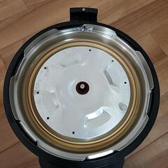 電気圧力鍋　取引中の画像