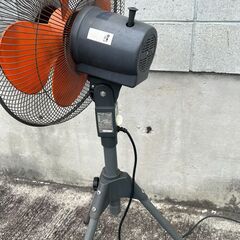 2015年製造　①ユアサプライムス　工場用扇風機 YS-455T G グレー 羽根径45cmの画像
