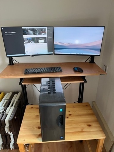 モニター、モニターアーム、キーボード、昇降デスク
