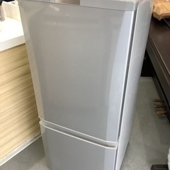 ＊中古 三菱 146L LED照明  冷蔵庫 MR-P15C-S...