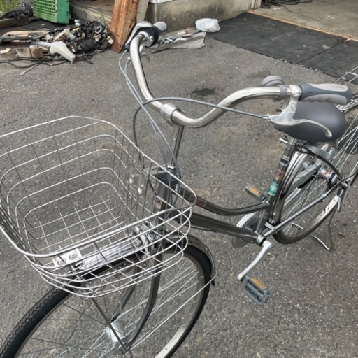 自転車 3段変速付き　オートライト付き　27インチ