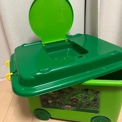 おもちゃ箱　2つあります！　収納ケース　の画像