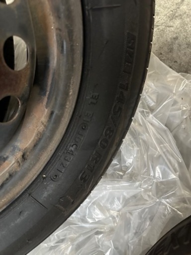 車のパーツ タイヤ、ホイール