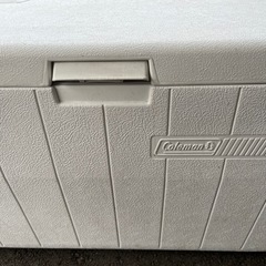 クーラーボックス　Colemanの画像