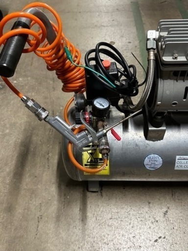 エアーコンプレッサー DAR3000 東京支社