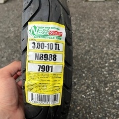 タイヤ 3.00-10