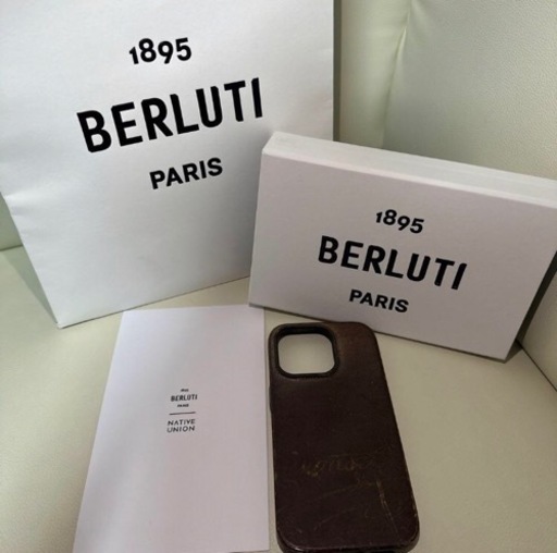 ベルルッティ　iPhone14Pro 携帯カバー