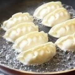 餃子好きな方集まれー
