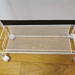 3段スチールラックの画像