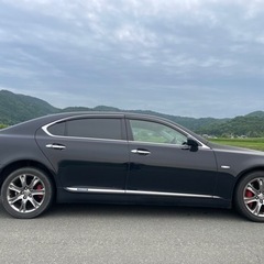 レクサスLS600hl 自社ローン　サンルーフ　黒レザーシート　...