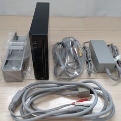 Nintendo　Wii U ＋ Wii　Wii Fit　ゲームソフト　コントローラ セットの画像
