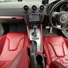 外装黒、内装赤がカッコイイ！ アウディスポーティクーペ！の画像