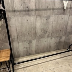 キャスター付きハンガーラックの画像