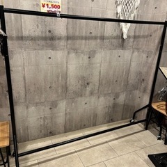 キャスター付きハンガーラックの画像