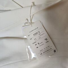 白いレディーススーツ セット未使用の画像