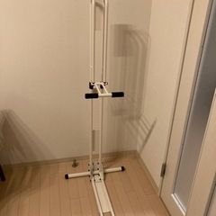 サイクルロッカー、縦型自転車スタンドの画像