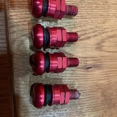 レイズ　TE37 エアバルブ