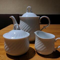 コーヒーポット、シュウガーポット、クリーマーセット未使用品、生活雑貨 食器の画像