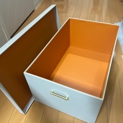 収納ボックスの画像