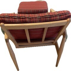 一人がけソファー＆オットマンセット、引き取りに来てくれる方に5000円でお譲りします！の画像