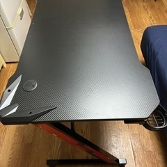 ゲーミングデスク