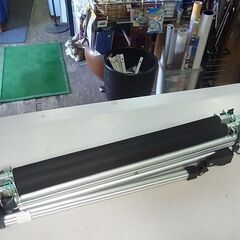 セール中につき、通常特価3,828円より30％引の2,679円!　収納袋付き　Coleman　コールマン　ツーバーナースタンド　コンロ台　キャンプ　アウトドア　BBQ　の画像