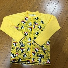 受け渡し者様決定！130センチ⭐︎ラッシュガード⭐︎