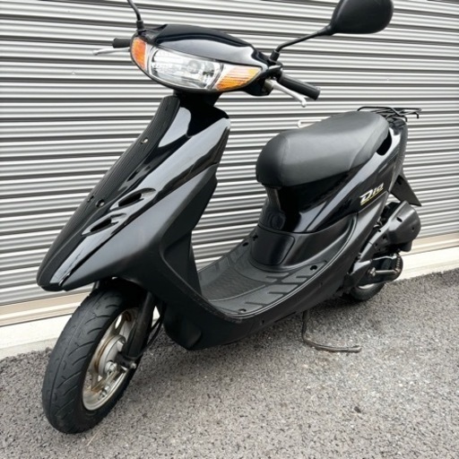 2785.高馬力2スト　ライブディオ　後期型　バッテリー、シート、カウル新品　千葉県柏市　即日配送　自走引き取りも可能