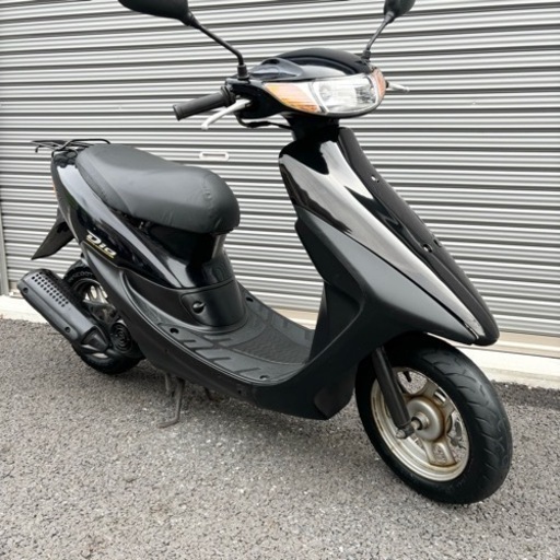 2785.高馬力2スト　ライブディオ　後期型　バッテリー、シート、カウル新品　千葉県柏市　即日配送　自走引き取りも可能