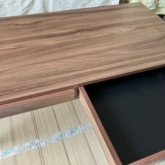 リビングテーブル
の画像