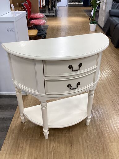 【軽トラック貸し出し無料！】LAURA ASHLEY コンソールチェストです！