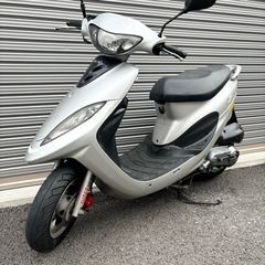 2792.激速　スーナー100 バッテリー新品　低走行で即戦力　...