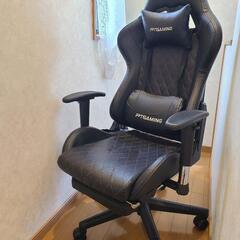RTGAMING ゲーミングチェア黒赤オットマン有 7/1以降お引き渡しの画像
