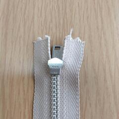 〔代理投稿〕未使用品　ファスナー4本組　への画像