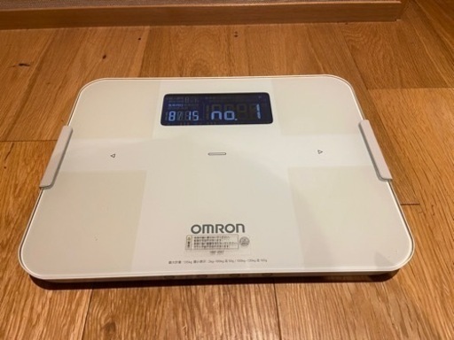 2017~2018年式 OMRON（オムロン） カラダスキャン 体重体組成計 HBF-255T-W （ホワイト 家電 美容家電 ボディケア 体重計  最終値下げ‼️