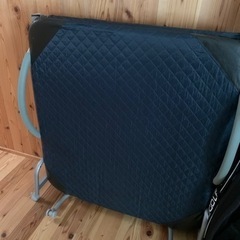 折りたたみベット
の画像