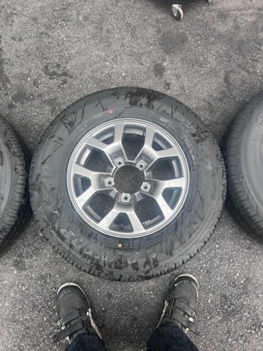 ジムニーシエラ純正アルミ　4本➕1