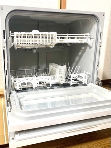 【お話中】Panasonic NP-TH4-W [食器洗い乾燥機 ホワイト]